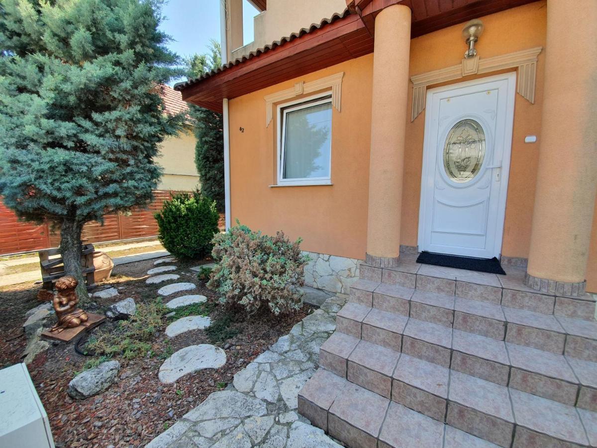 Airport Luxury Apartman 42 Vecsés Exterior foto