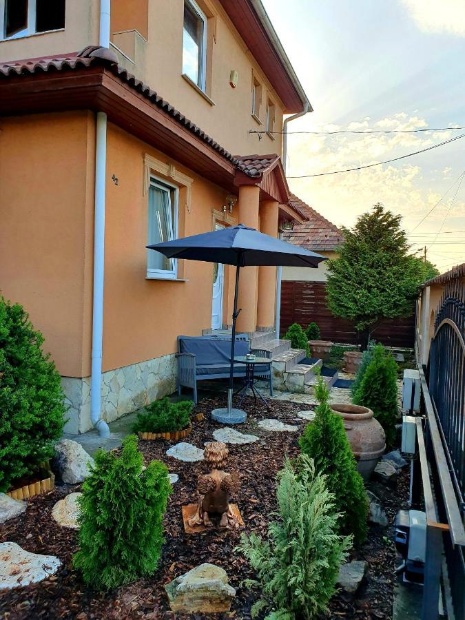 Airport Luxury Apartman 42 Vecsés Exterior foto